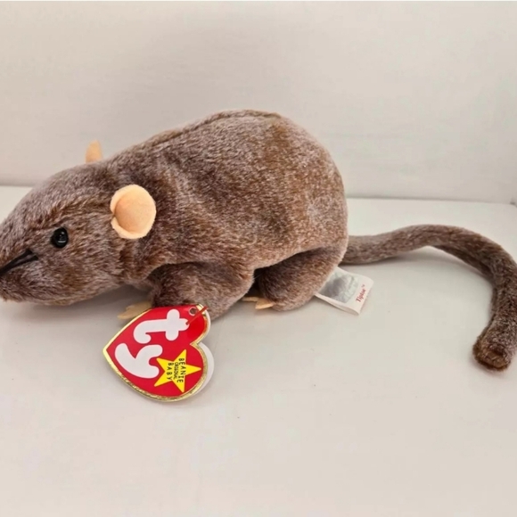 Ty Beanie Baby “Tiptoe” the Rat! (6 inch) - Picture 3 of 4